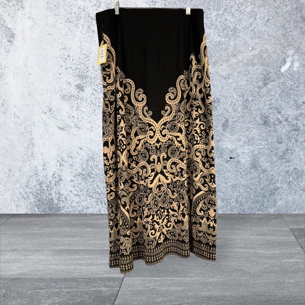 ECI Scroll Print knit Maxi Skirt. NWT